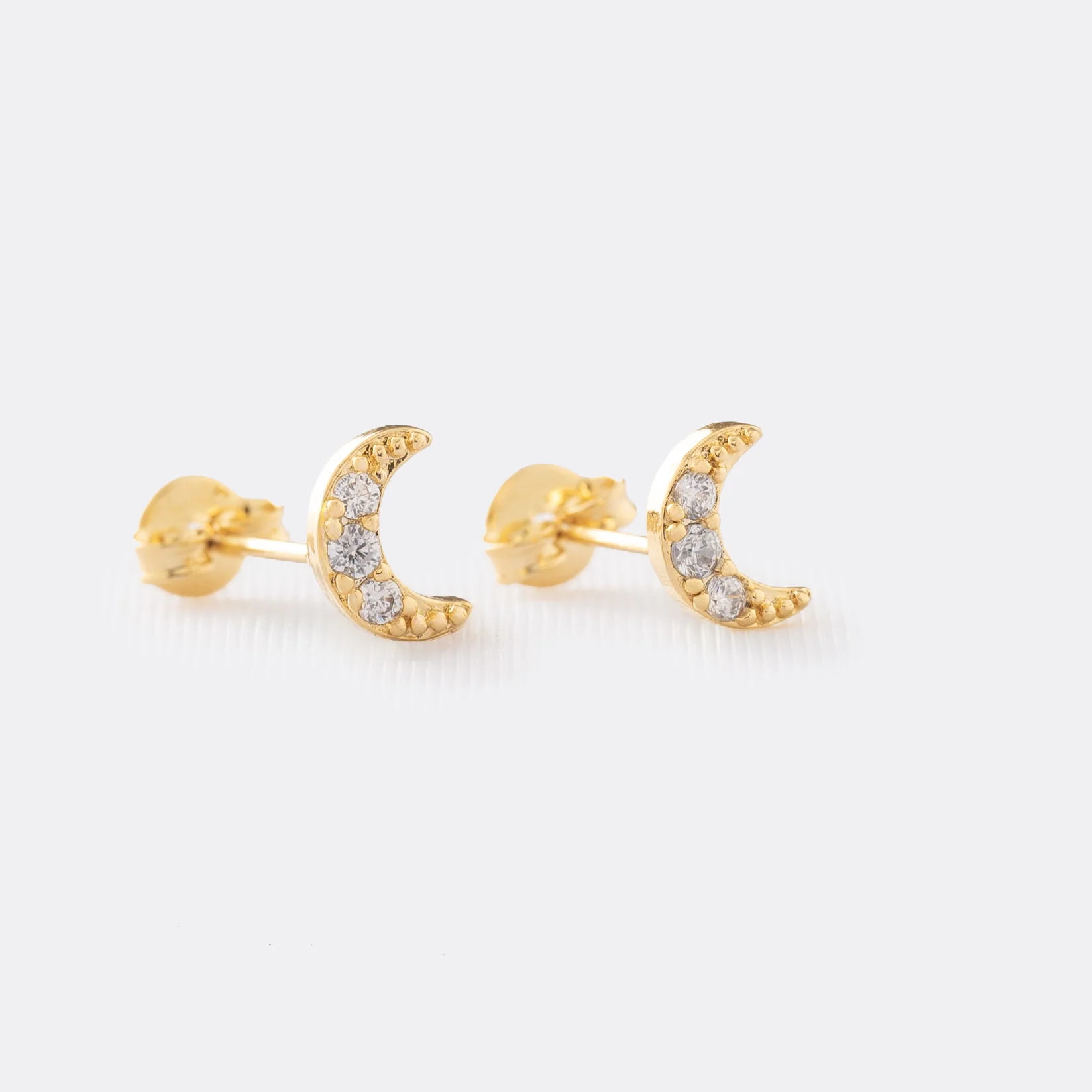 Arete Little Moon en Oro Laminado de 18k | Qurimaki Arete Little Moon en Oro Laminado de 18k | Qurimaki