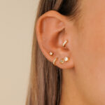 Arete Candonga Mini 8mm con Circonias en Oro Laminado de 18k | Qurimaki