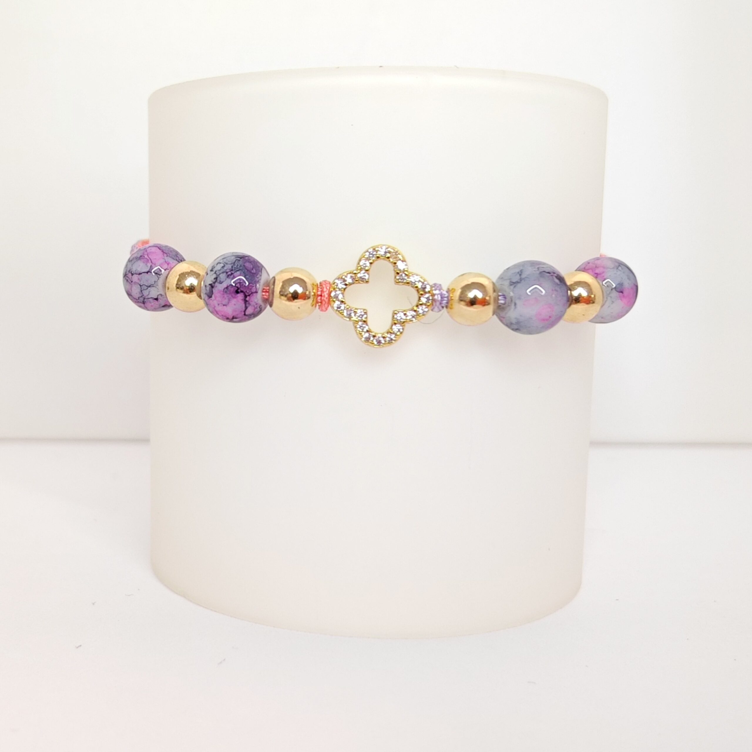 PA006 - Pulsera Clover con Circonia en Macramé Rosa y Lila